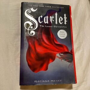Scarlet The Lunar Chronicles by Marissa Meyer